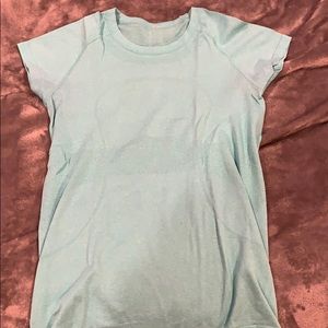 lulu lemon t-shirt